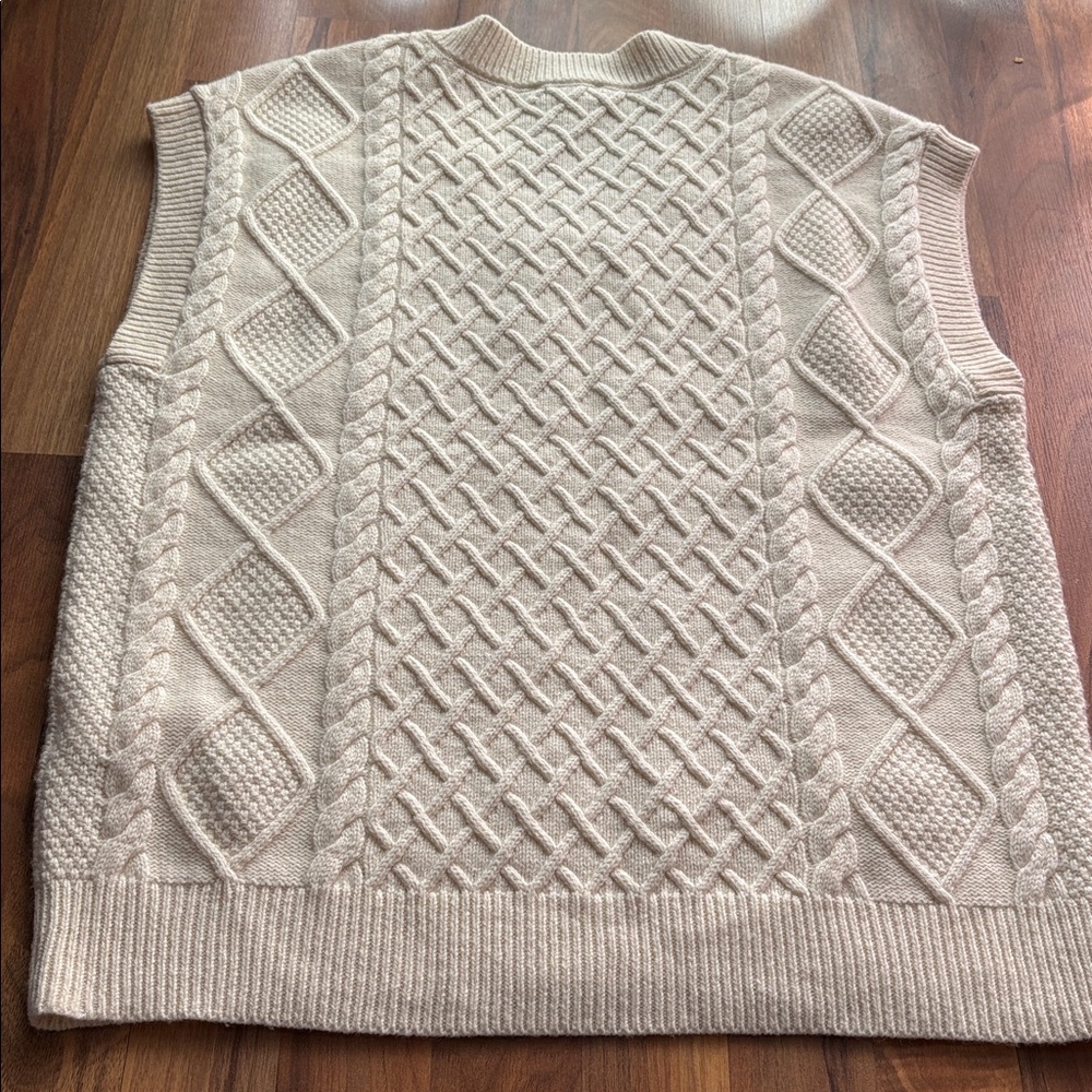 Madewell Woman’s Size S Cream Cable Knit V-Neck Vest - Picture 4 of 8